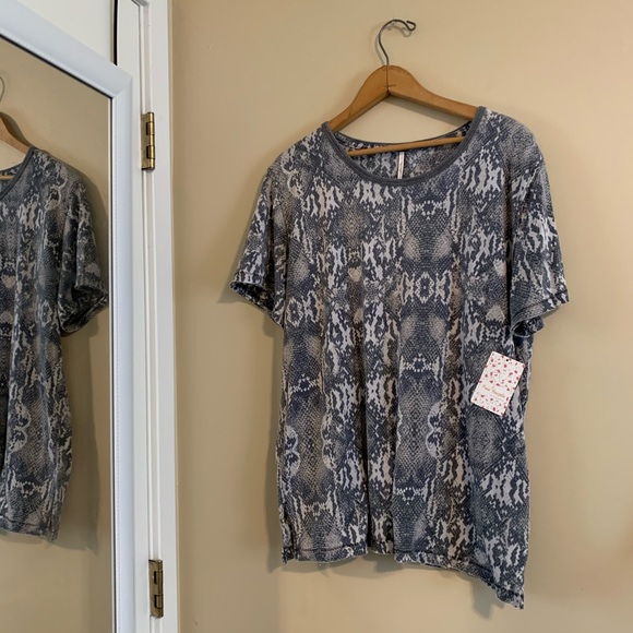 Brand new with tags free people top - Picture 1 of 6